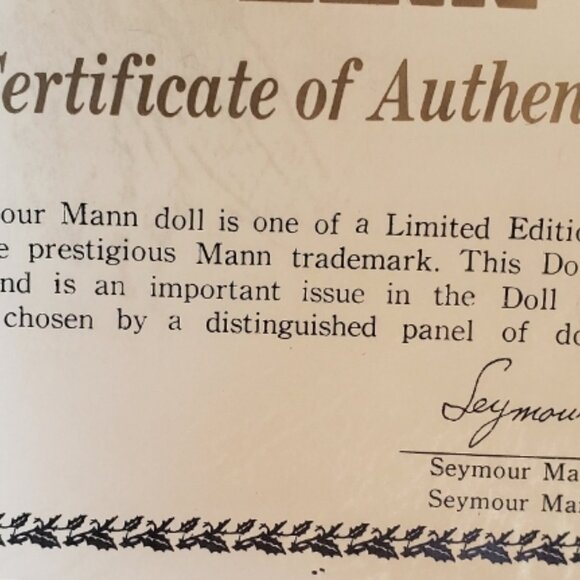 VINTAGE 1993 NIB Seymour Mann Connoisseur Collection Golden Angel Porcelain Doll - Picture 3 of 5